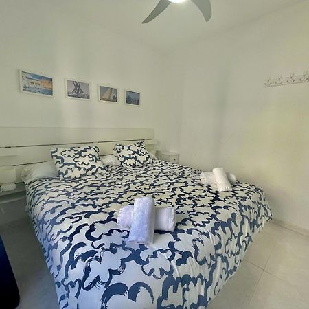 Apartamento bajo con jardín y piscina - FORCAT. Ciutadella  Exterior foto