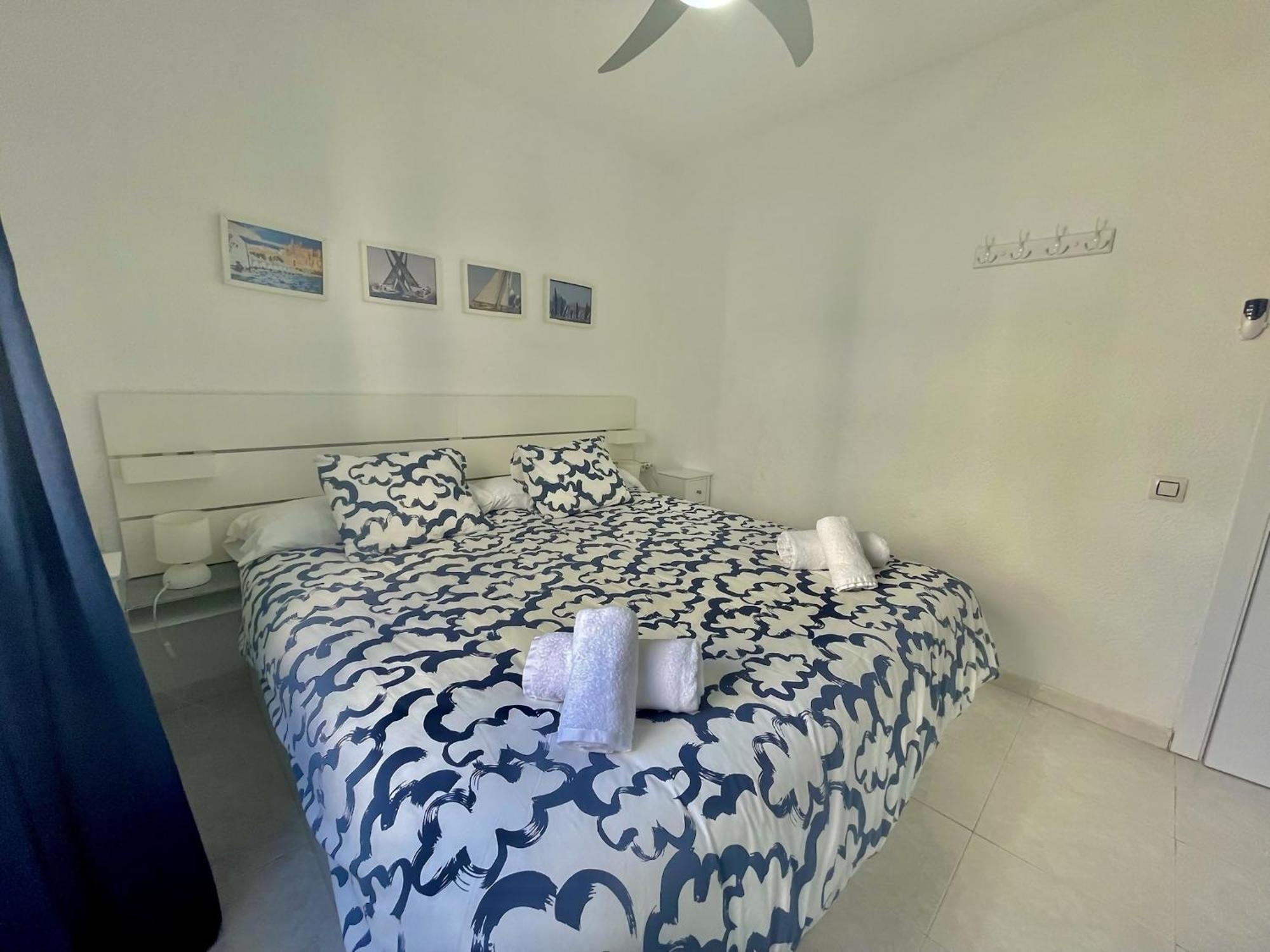 Apartamento bajo con jardín y piscina - FORCAT. Ciutadella  Exterior foto