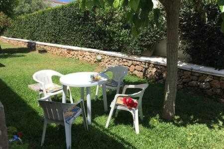 Apartamento bajo con jardín y piscina - FORCAT. Ciutadella  Exterior foto
