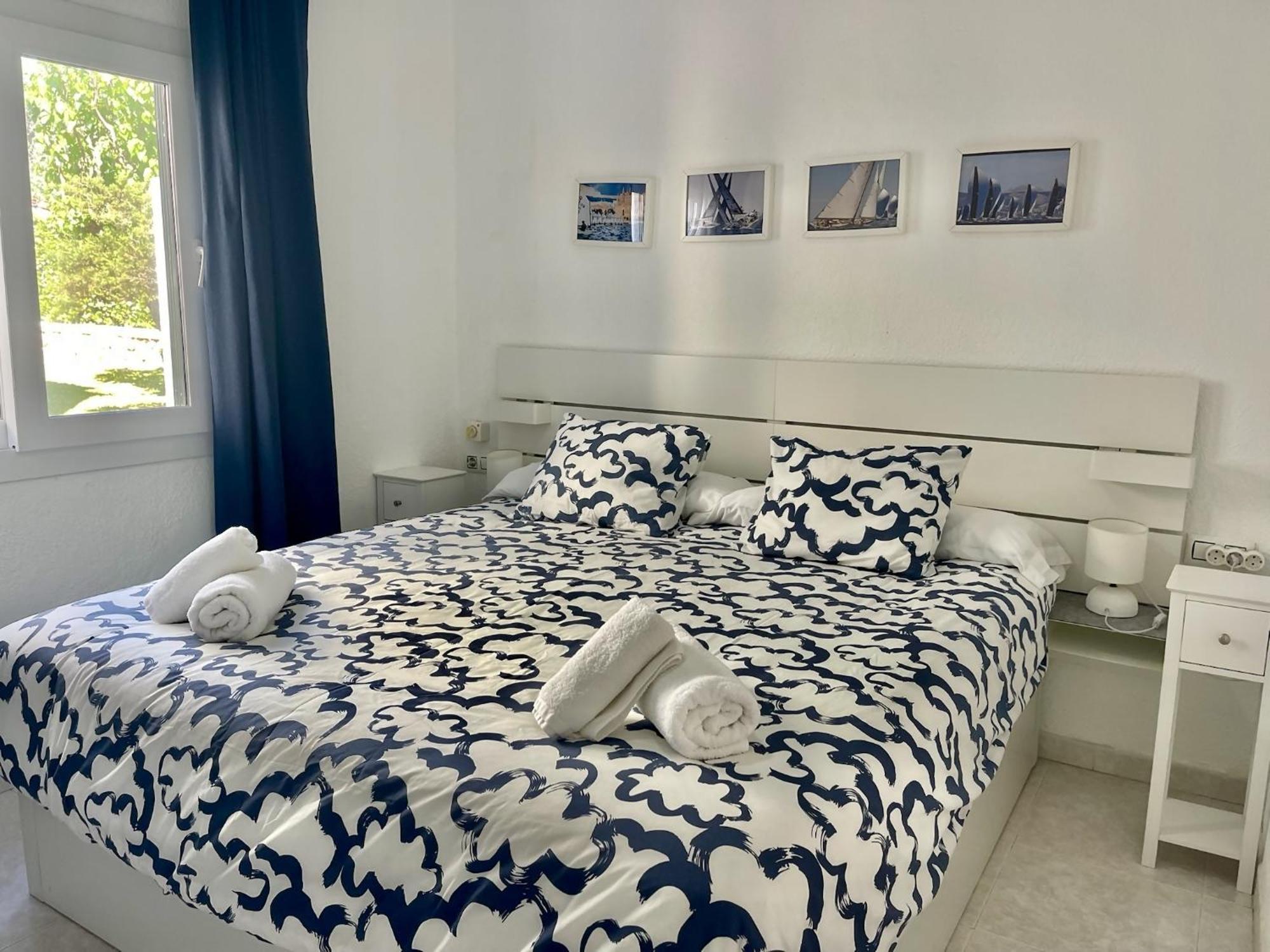 Apartamento bajo con jardín y piscina - FORCAT. Ciutadella  Exterior foto
