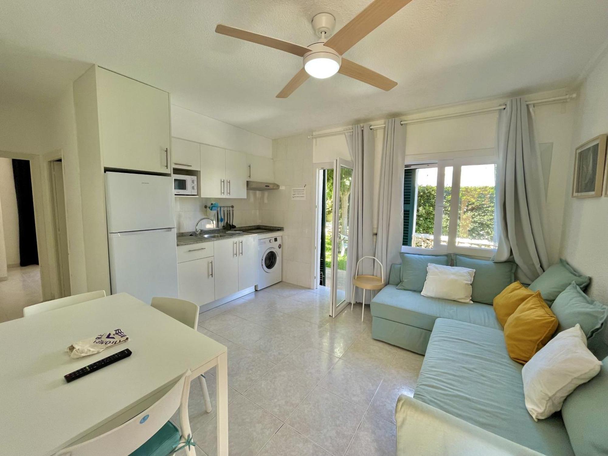 Apartamento bajo con jardín y piscina - FORCAT. Ciutadella  Exterior foto
